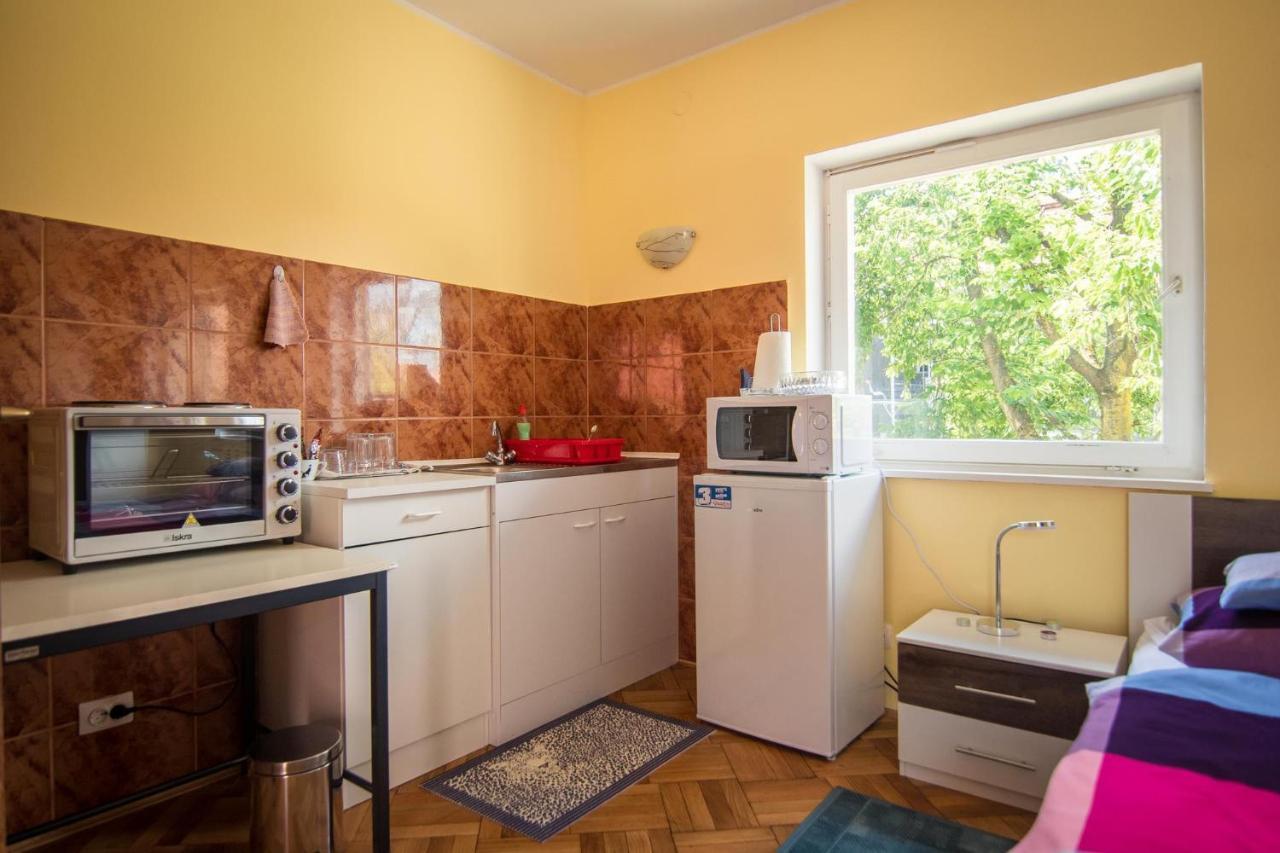 Studio Apartman Second Serve Samobor Exterior foto
